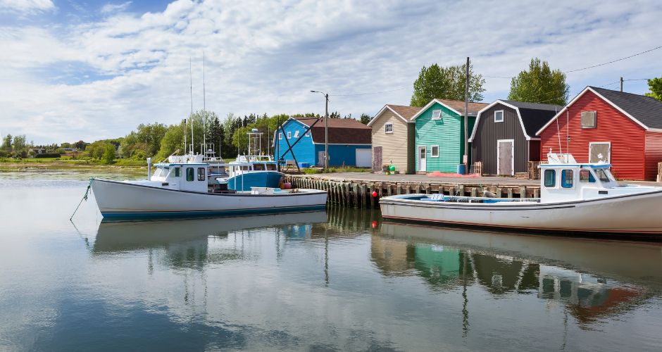Best Places to Visit in Prince Edward Island, Canada 🏞️