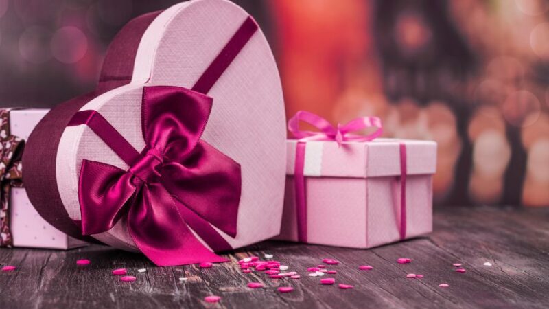 Best Valentine’s Day Gifts To Buy – 2024